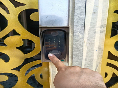 Khóa thông minh Siker dành cho cửa cổng sắt – Giải pháp an ninh hiện đại, bền bỉ ngoài trời