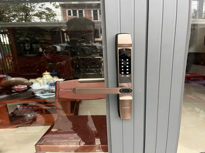 Khóa vân tay cửa nhôm Xingfa tốt nhất hiện nay Khóa thông minh Siker KTS150