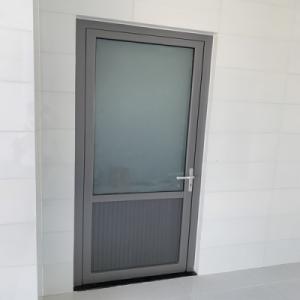 CỬA NHÔM GROBER 1 CÁNH TRÊN KÍNH DƯỚI PANO  MÀU XÁM ÁNH KIM