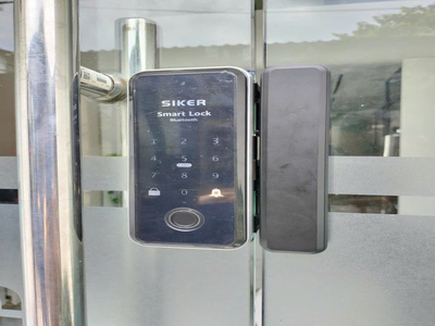 KHÓA THÔNG MINH SIKER KTK203 CHO CỬA KÍNH CƯỜNG LỰC – 4 PHƯƠNG THỨC MỞ KHÓA TIỆN LỢI